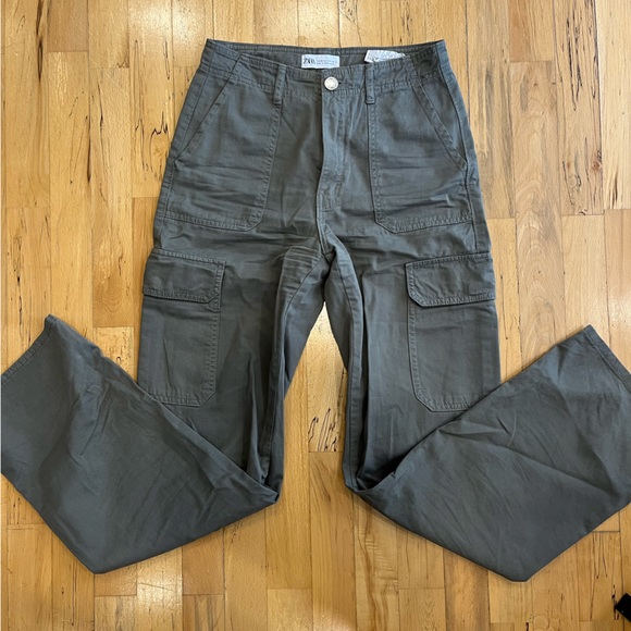 ZARA green Cargo Pants - Picture 2 of 3